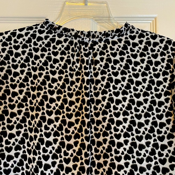 Women's Heart Patterned Blouse - Picture 9 of 15